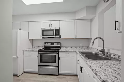 Kitchen - 9 Moultrie Creek Cir, Saint Augustine, FL 32086 photo 1 of 3
