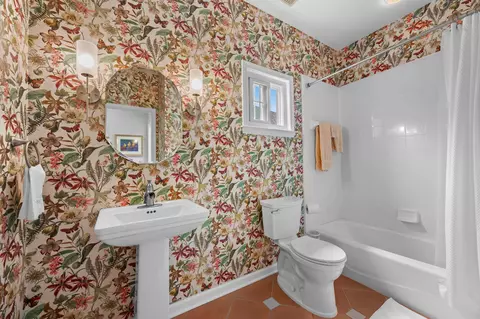 Bath - 315 Marshside Dr N, Saint Augustine, FL 32080 photo 5 of 6