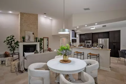Dining - 335 N Shore Cir #1021, Saint Augustine, FL 32092 photo 2 of 4
