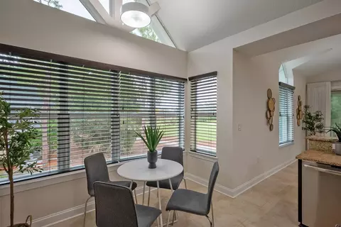 Dining - 335 N Shore Cir #1021, Saint Augustine, FL 32092 photo 3 of 4