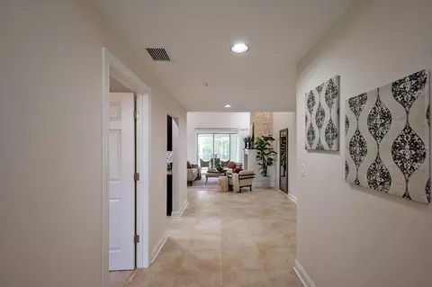 Entry Way - 335 N Shore Cir #1021, Saint Augustine, FL 32092 photo 3 of 13