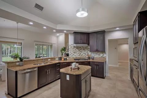 Kitchen - 335 N Shore Cir #1021, Saint Augustine, FL 32092 photo 2 of 7
