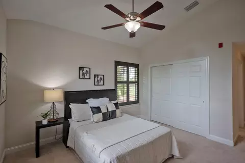 Bedroom - 335 N Shore Cir #1021, Saint Augustine, FL 32092 photo 3 of 13