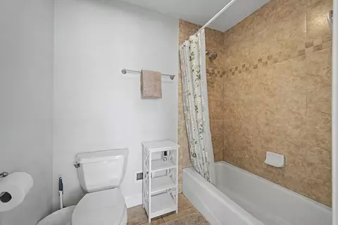 Bath - 18 Estey St, Saint Augustine, FL 32084 photo 3 of 4
