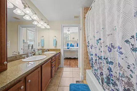 Bath - 18 Estey St, Saint Augustine, FL 32084 photo 1 of 4