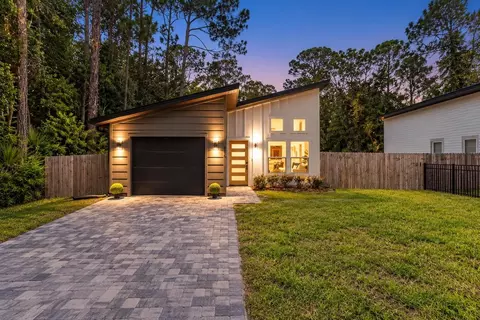 Exterior - 816 W 9th St, Saint Augustine, FL 32084 photo 5 of 7