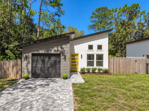 Exterior - 816 W 9th St, Saint Augustine, FL 32084 photo 4 of 7