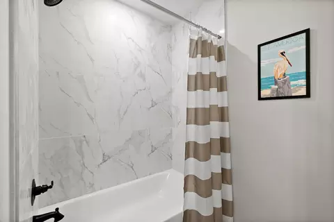 Bath - 816 W 9th St, Saint Augustine, FL 32084 photo 2 of 4
