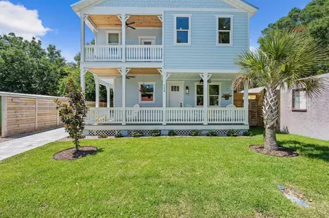 Exterior - 124 Lincoln St, Saint Augustine, FL 32084 photo 1 of 14