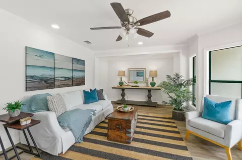 Living - 1301 Hernandez Blvd, Saint Augustine, FL 32080 photo 2 of 3