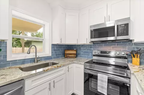 Kitchen - 1301 Hernandez Blvd, Saint Augustine, FL 32080 photo 2 of 4