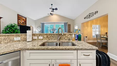 Kitchen - 224 Bilbao Dr, Saint Augustine, FL 32086 photo 6 of 8