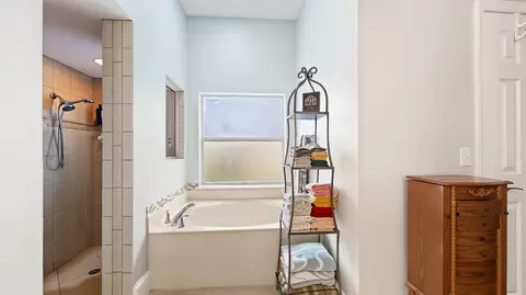 Bath - 224 Bilbao Dr, Saint Augustine, FL 32086 photo 5 of 10