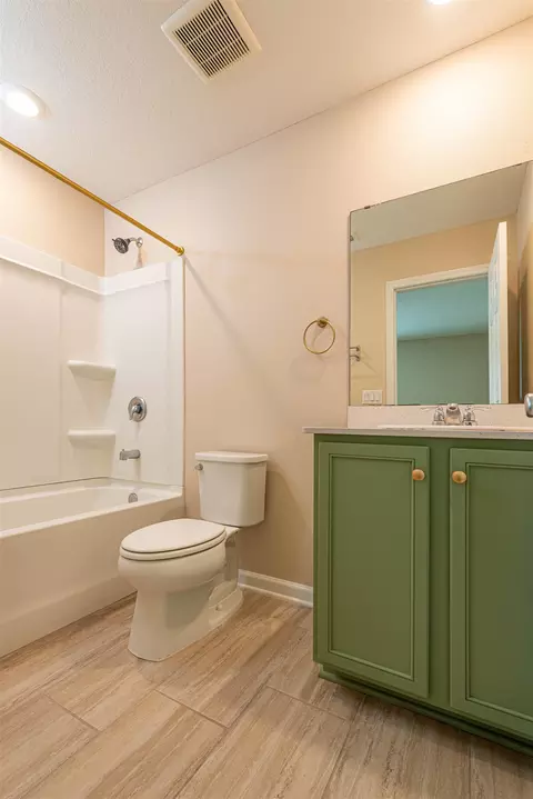 Bath - 221 Mustard Hill Ct, Saint Augustine, FL 32086 photo 2 of 4