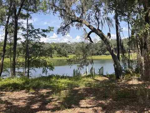 128 Sunset Ln, Interlachen, FL 32148 photo 3