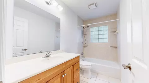 Bath - 446 Shamrock Rd, Saint Augustine, FL 32086 photo 5 of 6
