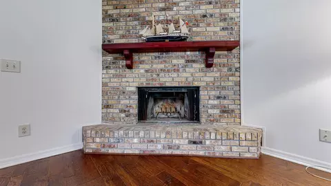 Living - 446 Shamrock Rd, Saint Augustine, FL 32086 photo 6 of 7