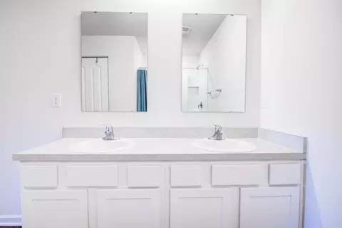 Bath - 108 Albacete Rd, Saint Augustine, FL 32084 photo 2 of 5
