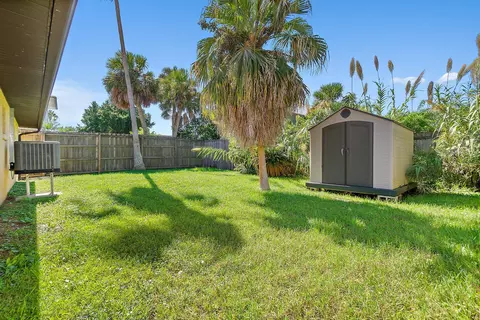 Exterior - 109 Ferdinand Ave, Saint Augustine, FL 32080 photo 5 of 9
