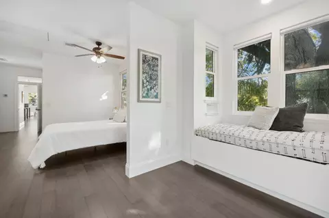 Entry Way - 148 Oneida St, Saint Augustine, FL 32084 photo 6 of 6