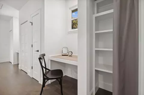 Entry Way - 148 Oneida St, Saint Augustine, FL 32084 photo 4 of 6