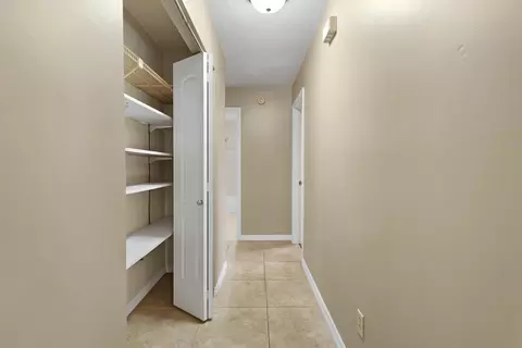Entry Way - 604 San Jose Rd, Saint Augustine, FL 32086 photo 1 of 2