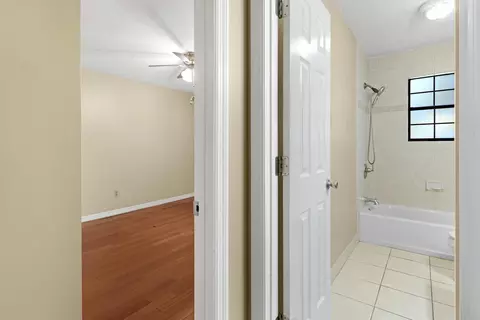 Entry Way - 604 San Jose Rd, Saint Augustine, FL 32086 photo 2 of 2