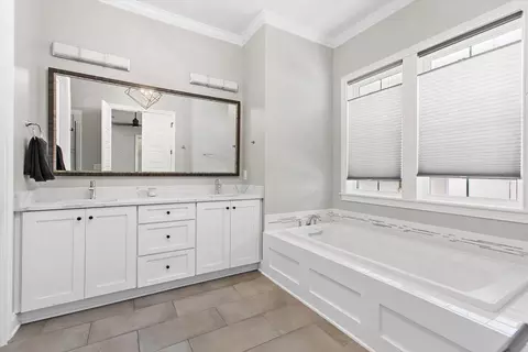 Bath - 1954 N Loop Pkwy, Saint Augustine, FL 32095 photo 1 of 4