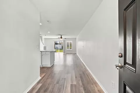 Entry Way - 724 Cabernet Pl, Saint Augustine, FL 32084 photo 2 of 5