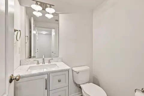 Bath - 724 Cabernet Pl, Saint Augustine, FL 32084 photo 2 of 2