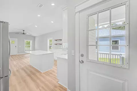 Entry Way - 1016 W 15th St, Saint Augustine, FL 32084 photo 1 of 1