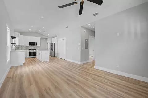 Living - 1016 W 15th St, Saint Augustine, FL 32084 photo 4 of 4