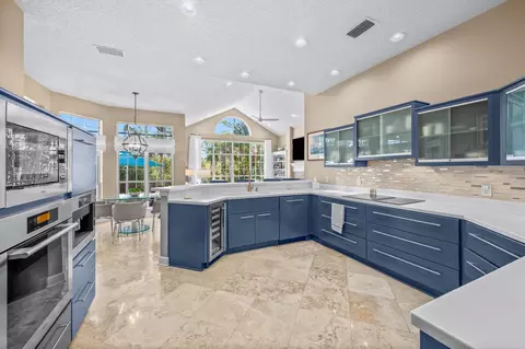 Kitchen - 169 Herons Nest Ln, Saint Augustine, FL 32080 photo 5 of 10