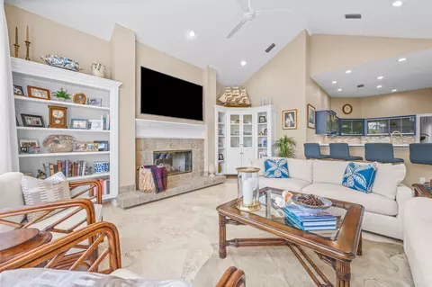 Living - 169 Herons Nest Ln, Saint Augustine, FL 32080 photo 4 of 6