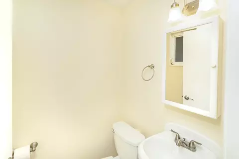 Bath - 260 Trillo St, Saint Augustine, FL 32086 photo 1 of 2