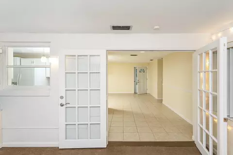 Entry Way - 260 Trillo St, Saint Augustine, FL 32086 photo 2 of 2