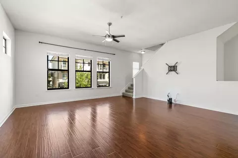 Living - 654 Market St, Saint Augustine, FL 32095 photo 4 of 4