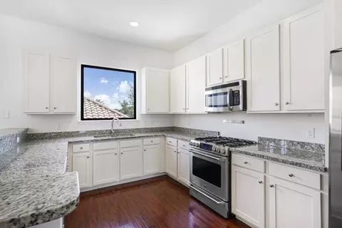 Kitchen - 654 Market St, Saint Augustine, FL 32095 photo 4 of 9