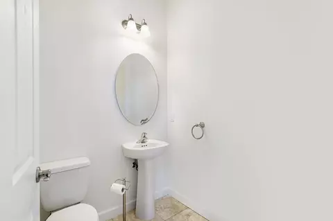 Bath - 654 Market St, Saint Augustine, FL 32095 photo 2 of 11