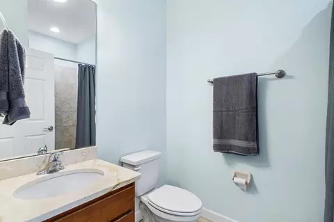 Bath - 654 Market St, Saint Augustine, FL 32095 photo 11 of 11