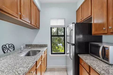 Kitchen - 654 Market St, Saint Augustine, FL 32095 photo 8 of 9