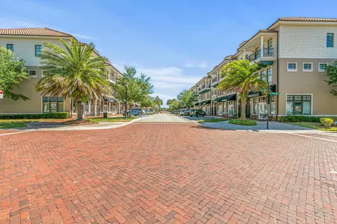 Exterior - 654 Market St, Saint Augustine, FL 32095 photo 4 of 15