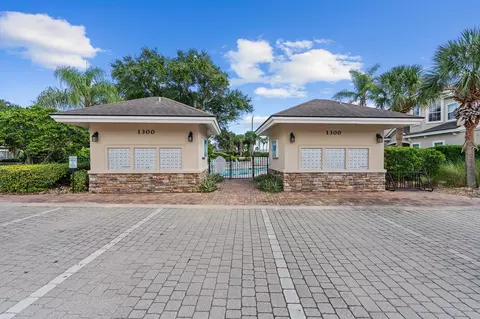 Exterior - 1154 Makarios Dr, Saint Augustine Beach, FL 32080 photo 6 of 10