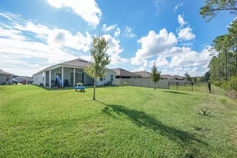 Exterior - 647 Narvarez Ave, Saint Augustine, FL 32084 photo 8 of 20