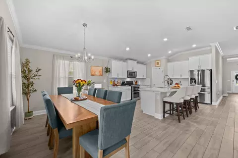 Dining - 647 Narvarez Ave, Saint Augustine, FL 32084 photo 1 of 4