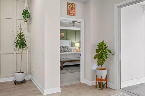 Entry Way - 647 Narvarez Ave, Saint Augustine, FL 32084 photo 5 of 6