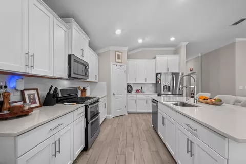 Kitchen - 647 Narvarez Ave, Saint Augustine, FL 32084 photo 3 of 11