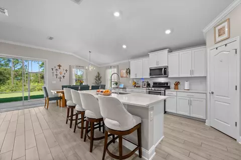 Kitchen - 647 Narvarez Ave, Saint Augustine, FL 32084 photo 11 of 11