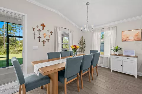 Dining - 647 Narvarez Ave, Saint Augustine, FL 32084 photo 2 of 4