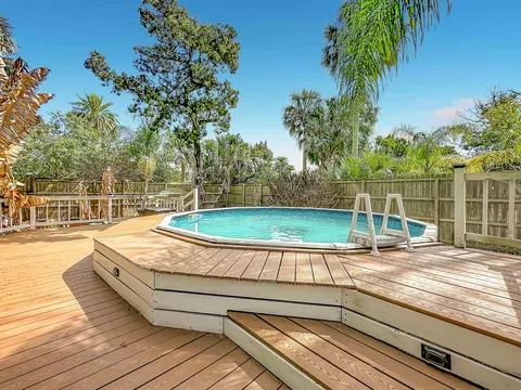 Exterior - 18 Solano Ave, Saint Augustine, FL 32080 photo 1 of 17